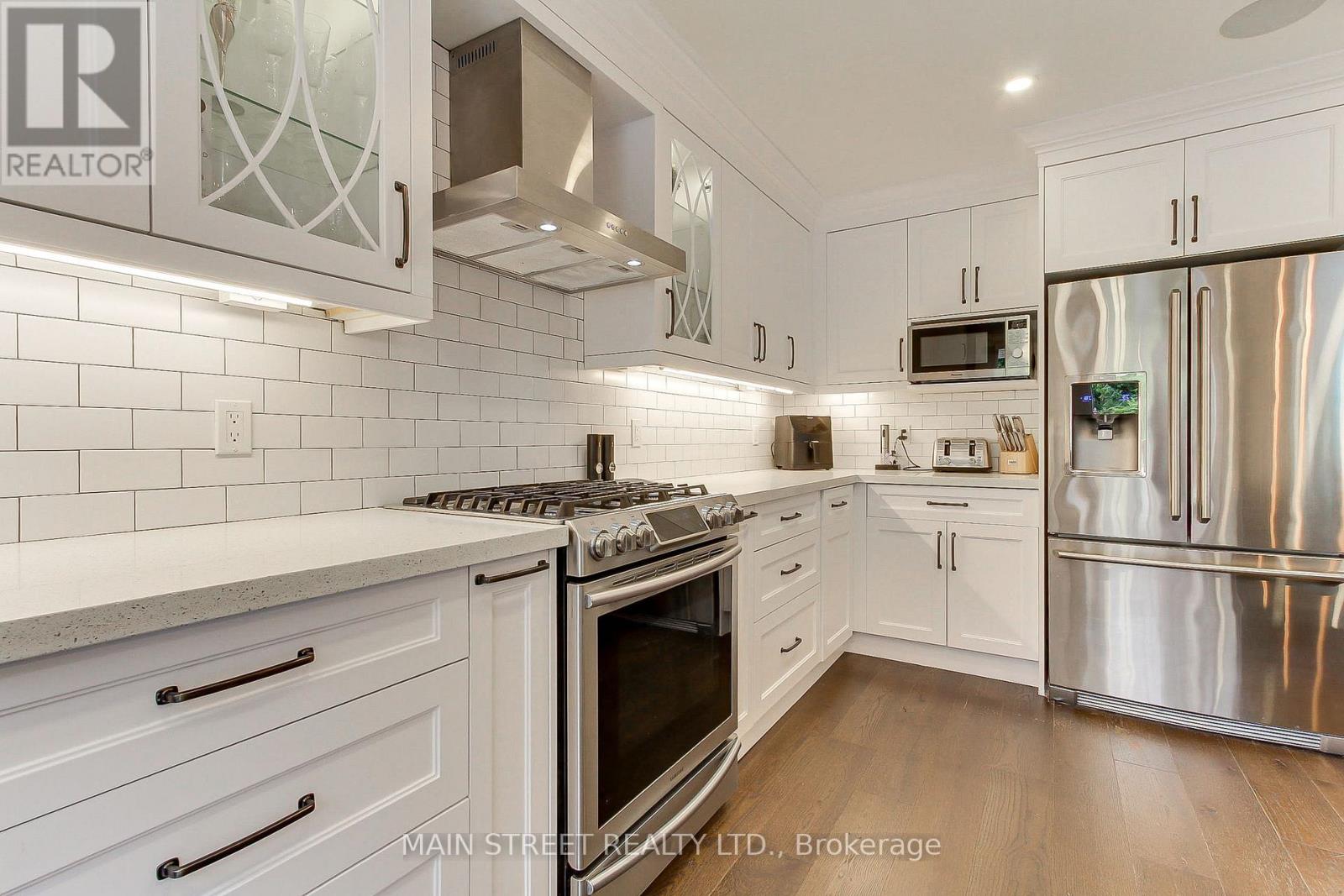 111 Peevers Crescent, Newmarket, Ontario L3Y 7T2 - Photo 8 - N13525284