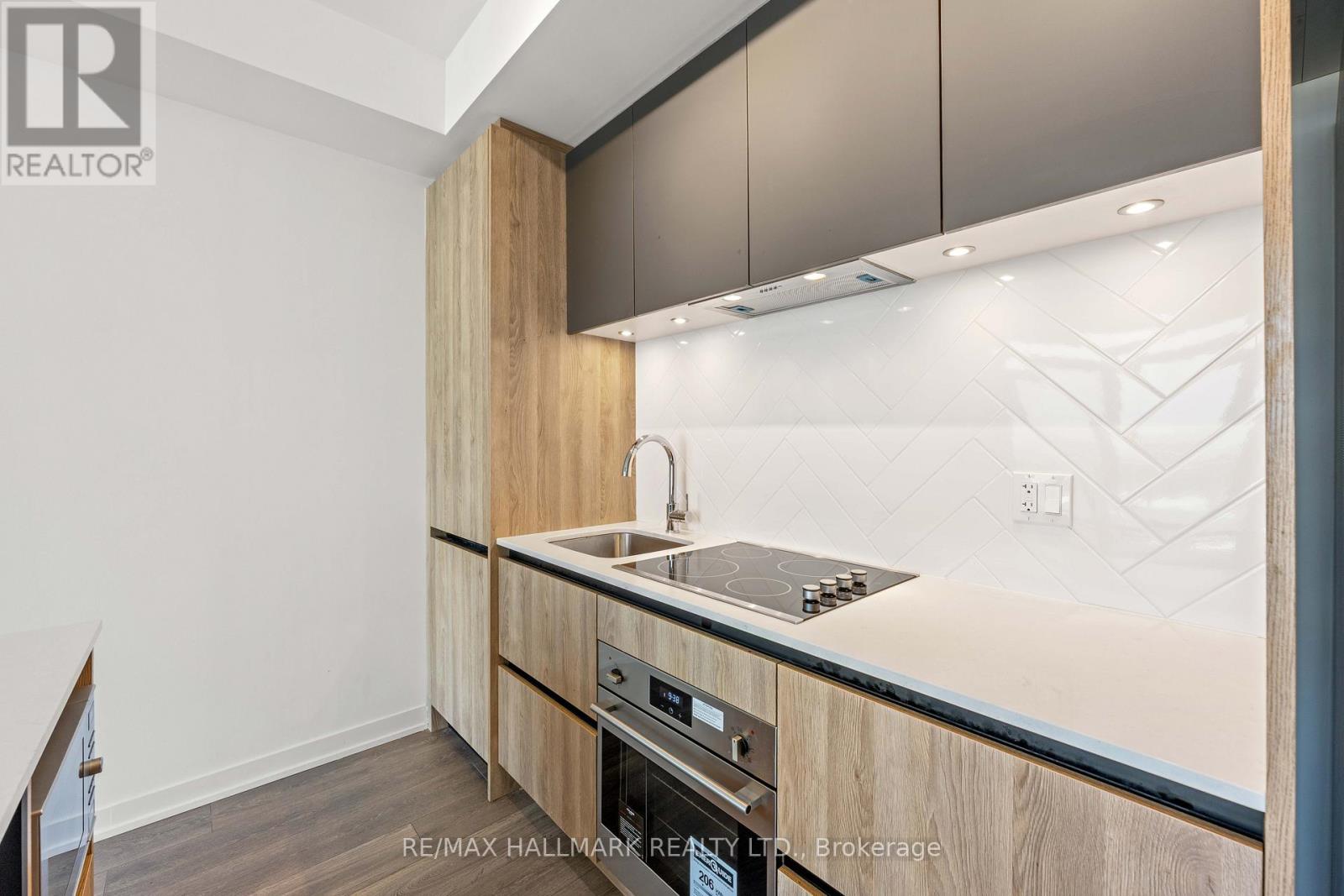 1524 - 7950 Bathurst Street, Vaughan, Ontario L4J 0L4 - Photo 2 - N13525298