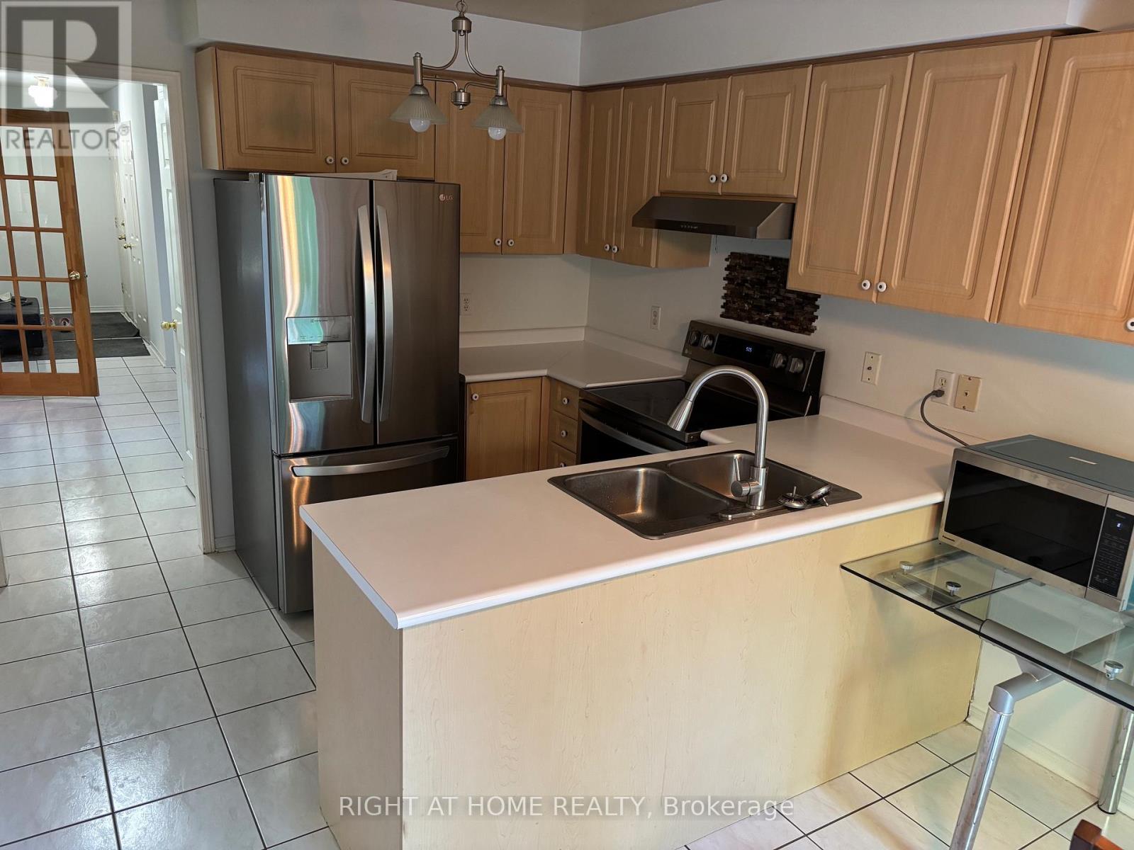 99 Widgeon Street, Barrie (Painswick South), Ontario  L4N 8W3 - Photo 7 - S13525314