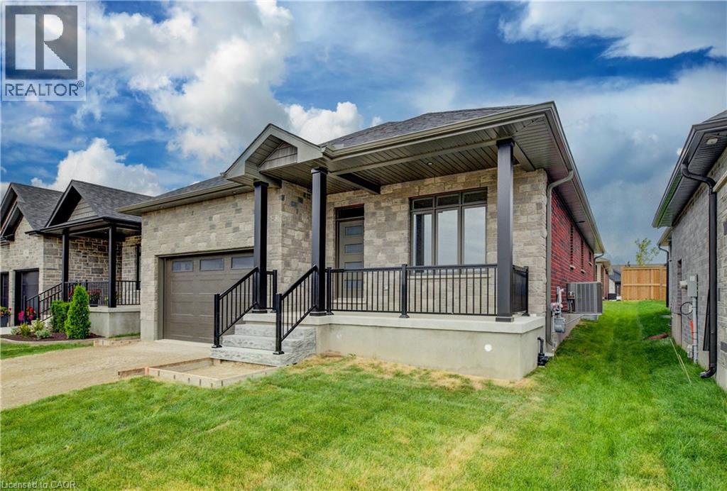 68 Weymouth Street, Elmira, Ontario  N3B 0E6 - Photo 3 - 40845332