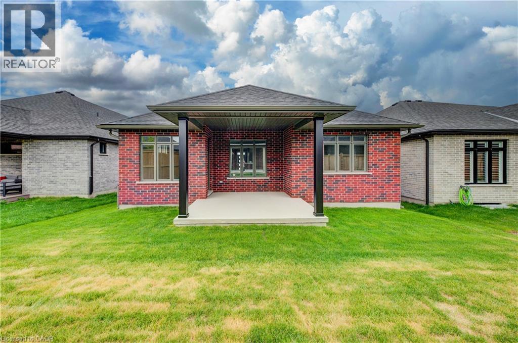 68 Weymouth Street, Elmira, Ontario  N3B 0E6 - Photo 5 - 40845332