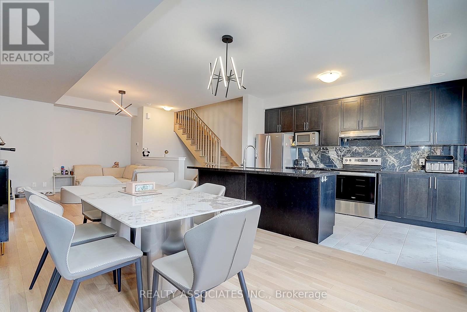 4 Gilbert Wright Avenue, Markham, Ontario  L6C 3J5 - Photo 11 - N13513118