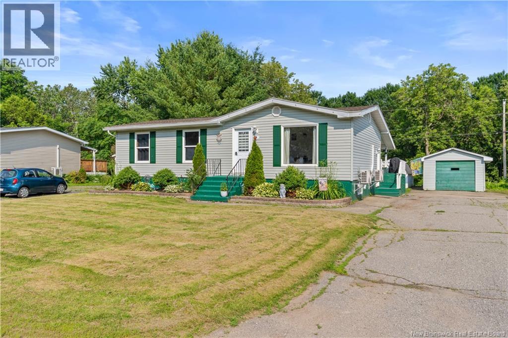 75 Mclean Street, Sussex, New Brunswick  E4E 2G5 - Photo 2 - NB143109