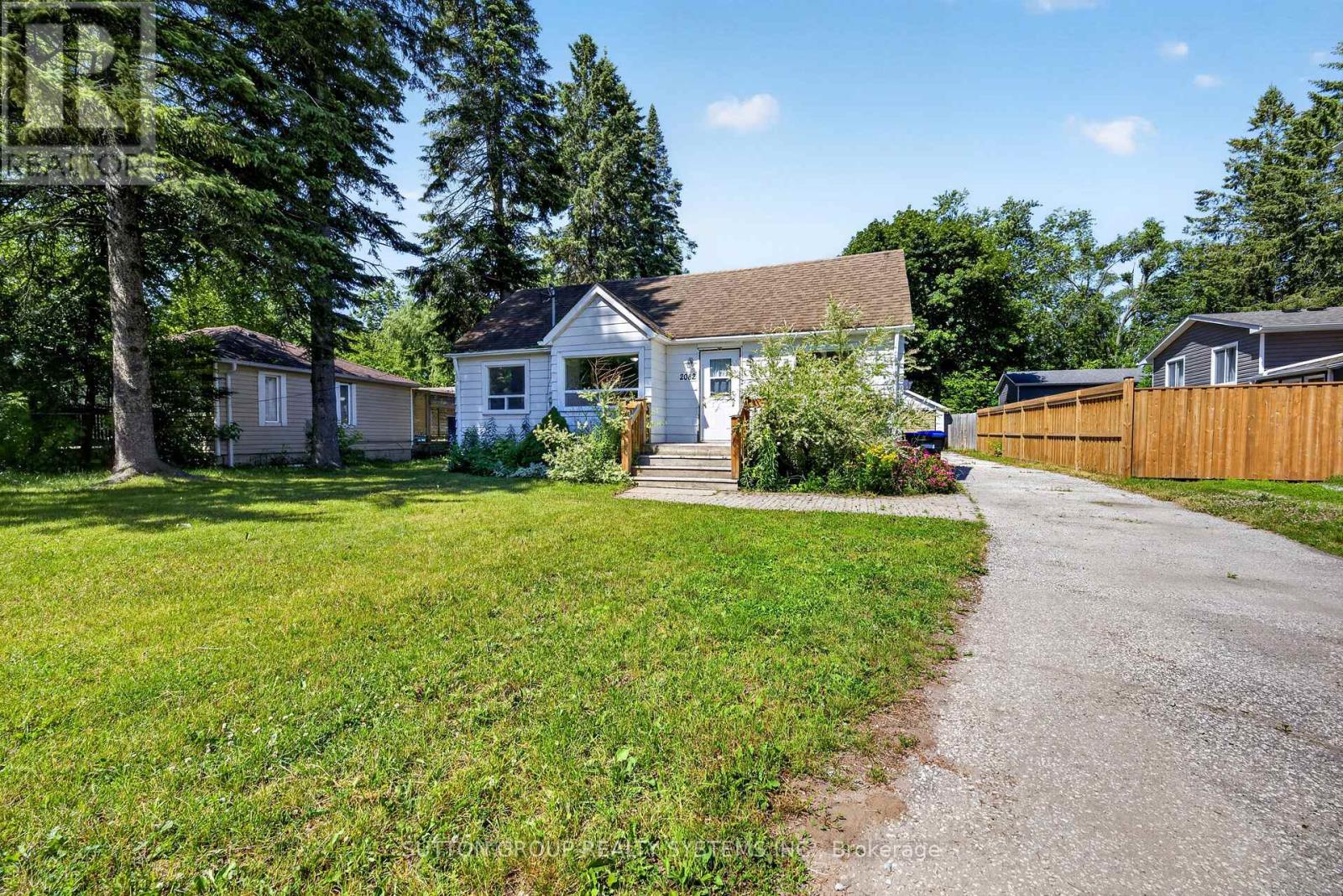 2082 LILAC DRIVE