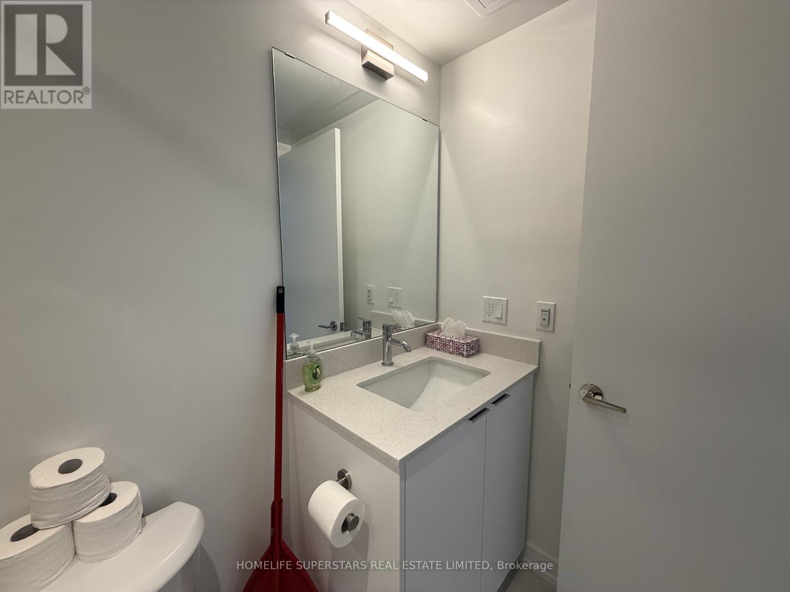 302 - 6 Chartwell Road, Toronto, Ontario M8Z 4E8 - Photo 6 - W13525350