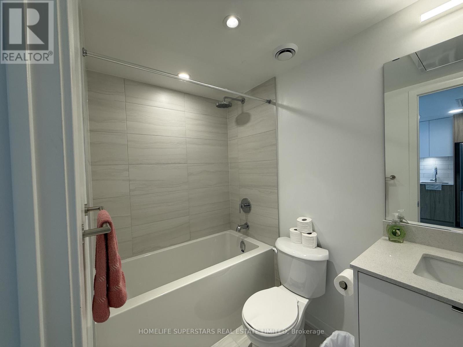 302 - 6 CHARTWELL ROAD