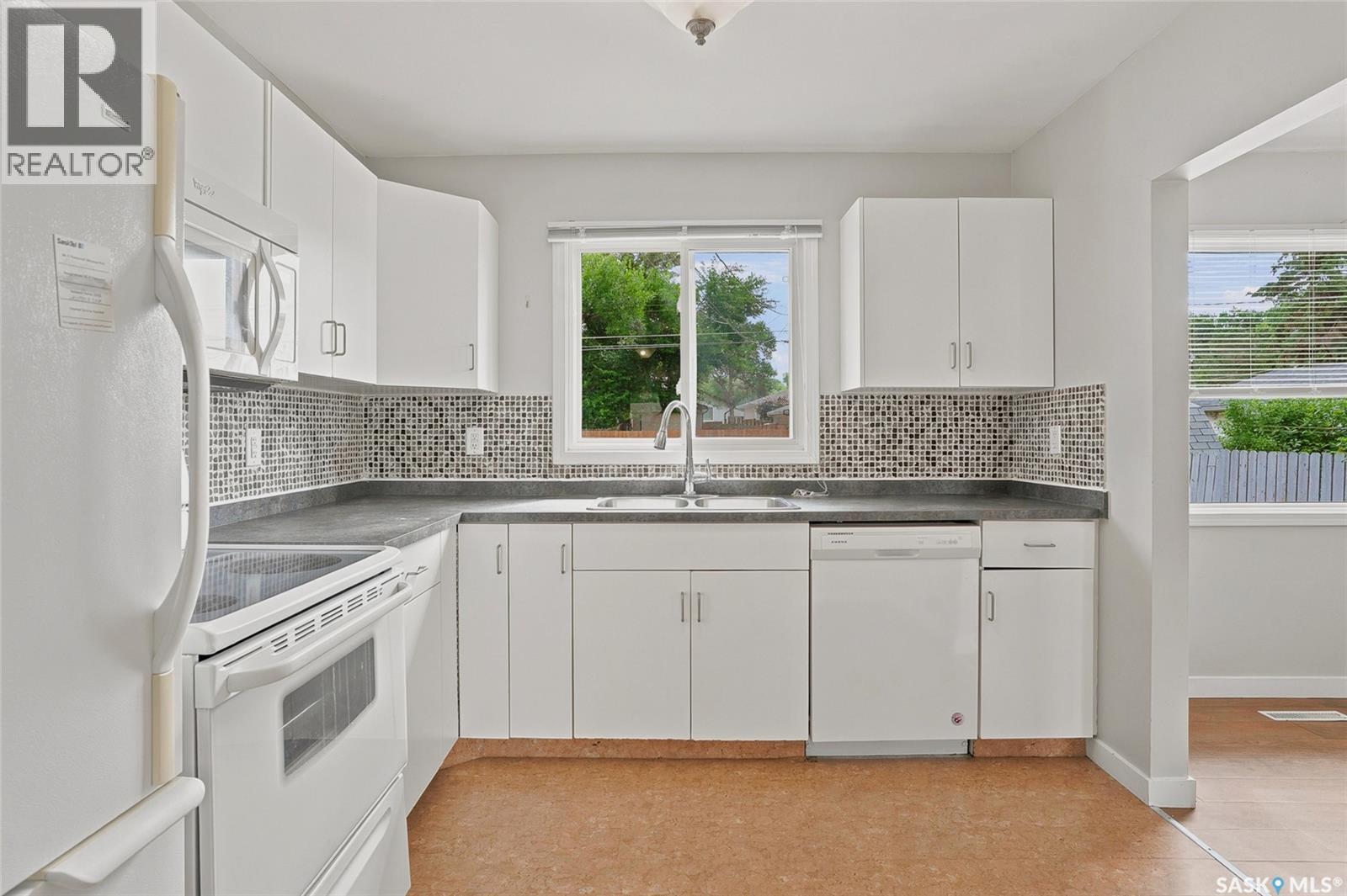 322 Witney Avenue N, Saskatoon, Saskatchewan  S7L 3M5 - Photo 12 - SK041523