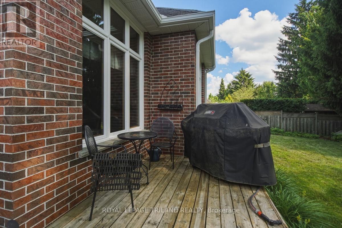 140 Hartson Road, London North, Ontario  N6H 4Z6 - Photo 27 - X13525406