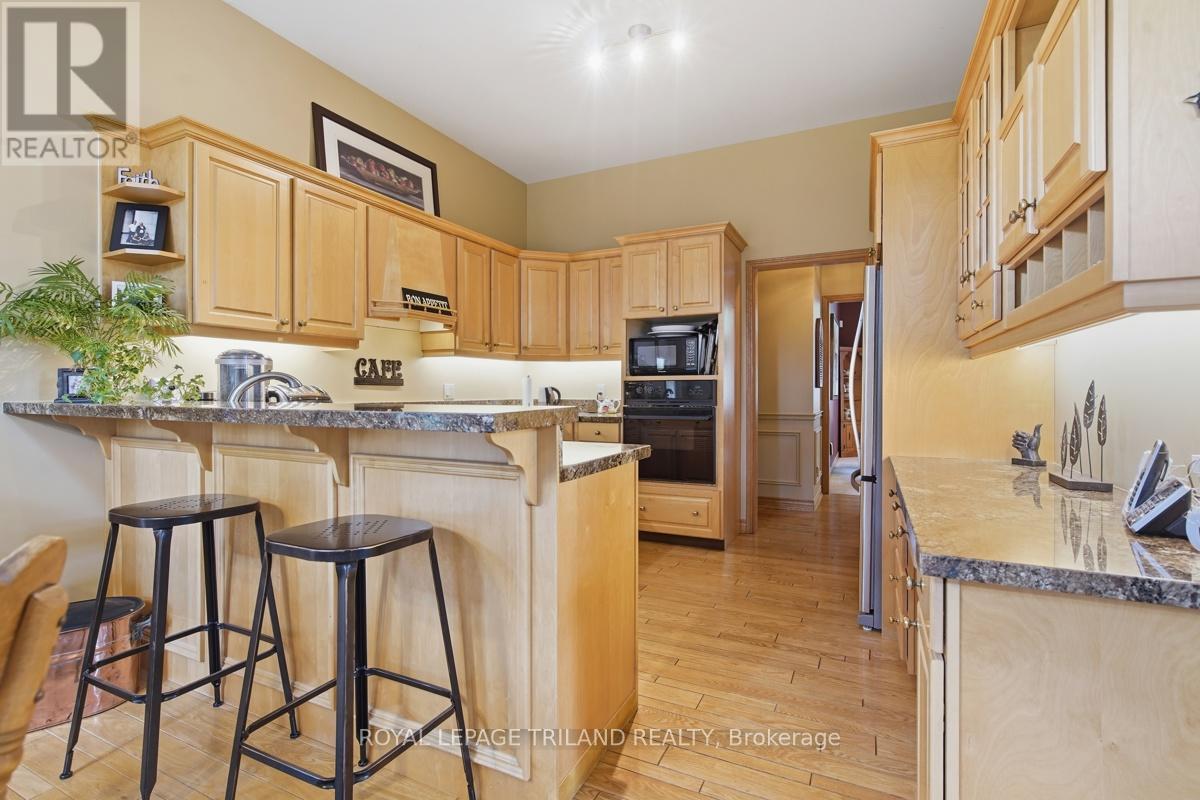 140 Hartson Road, London North, Ontario  N6H 4Z6 - Photo 9 - X13525406