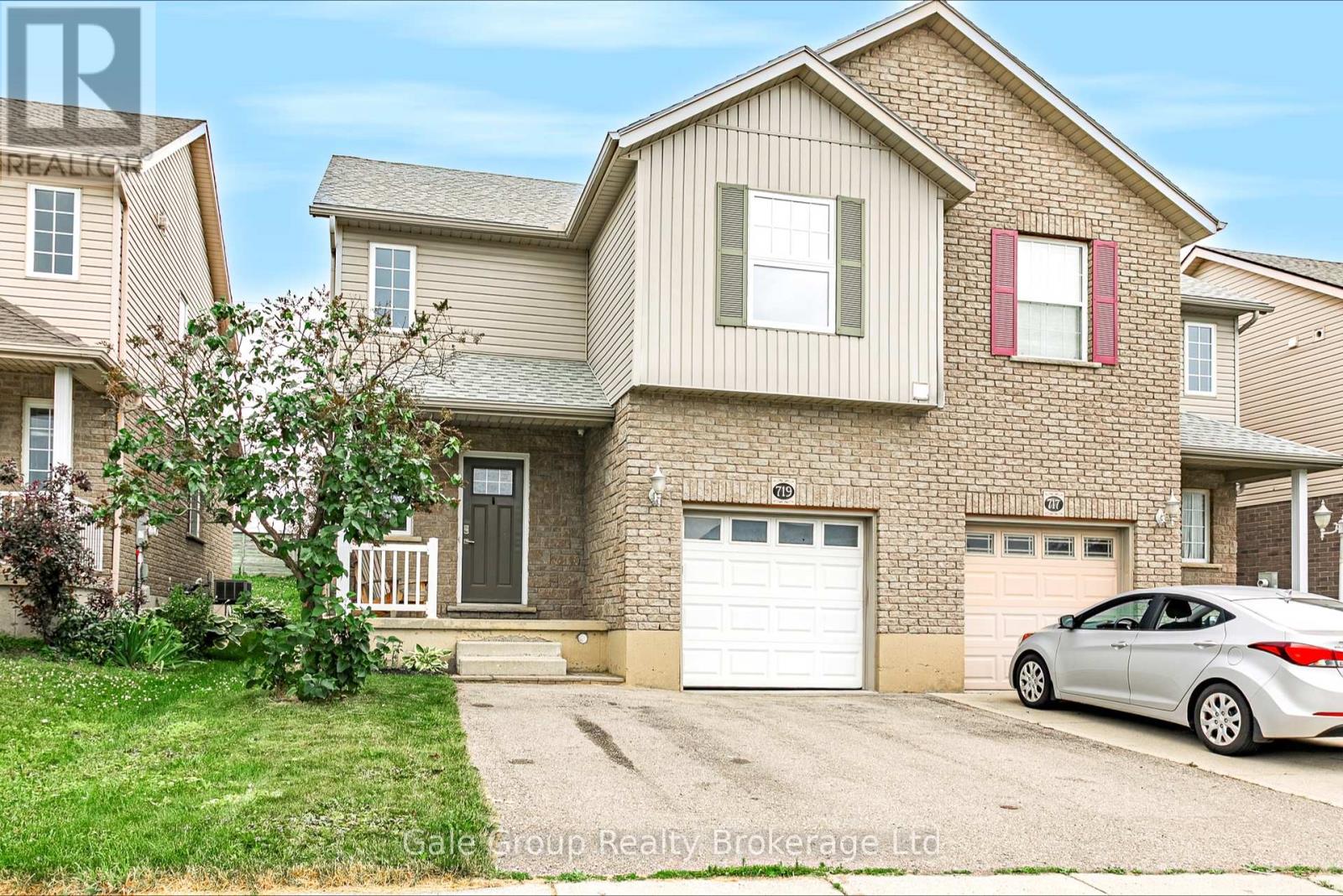 719 Southwood Way, Woodstock, Ontario N4V 1H5 - Photo 2 - X13525464
