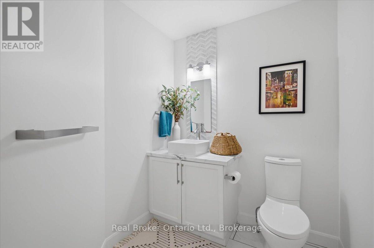 54 Laughland Lane, Guelph, Ontario  N1L 0C9 - Photo 17 - X13525494