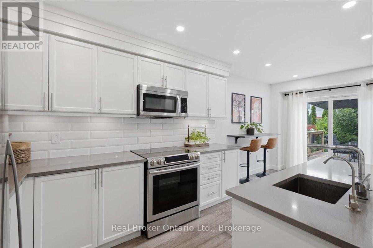 54 Laughland Lane, Guelph, Ontario  N1L 0C9 - Photo 6 - X13525494