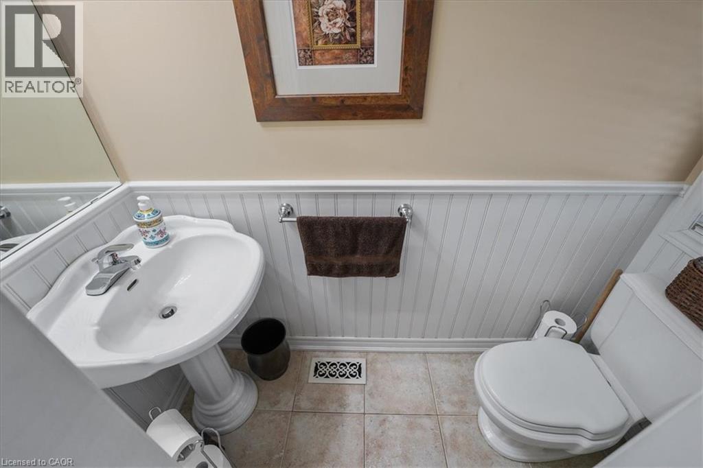 222 Fall Fair Way Unit# 3, Binbrook, Ontario  L0R 1C0 - Photo 8 - 40845379