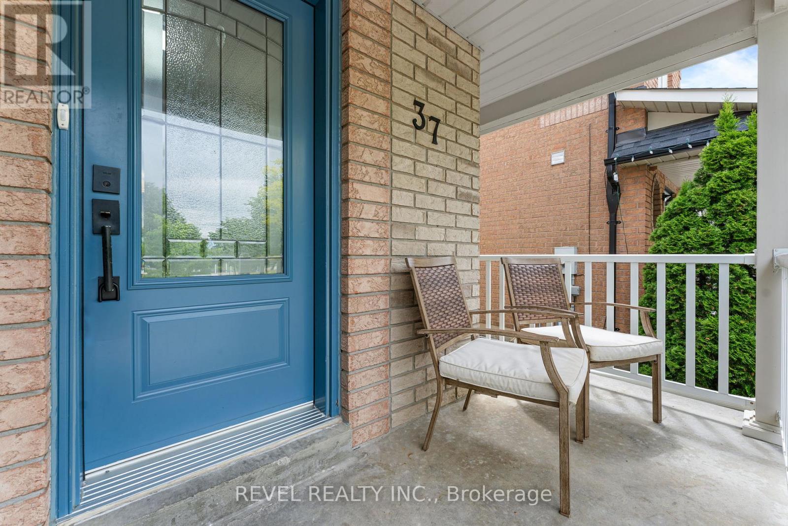 37 Portage Trail, Whitby, Ontario  L1N 9R3 - Photo 6 - E13525412
