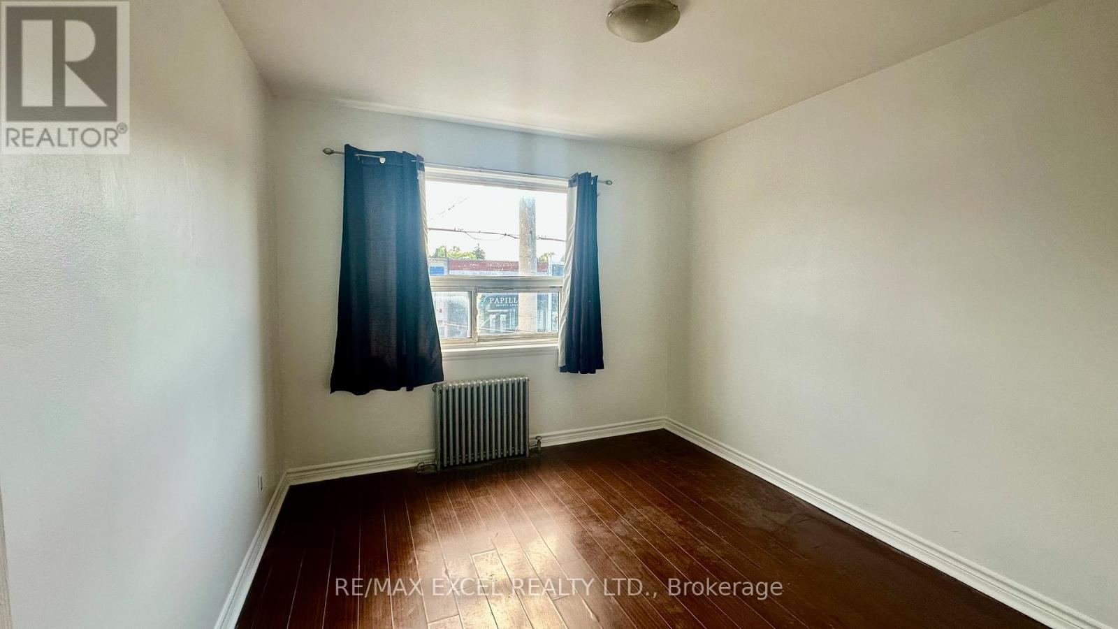 4 - 1023 Coxwell Avenue, Toronto, Ontario  M4C 3G4 - Photo 6 - E13525438