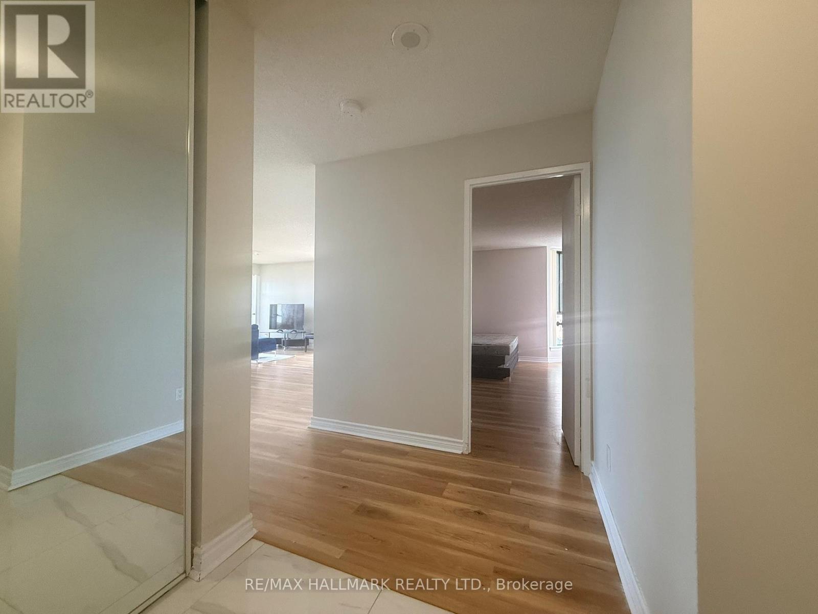 2028 - 75 Bamburgh Circle, Toronto, Ontario  M1W 3W1 - Photo 5 - E13525510