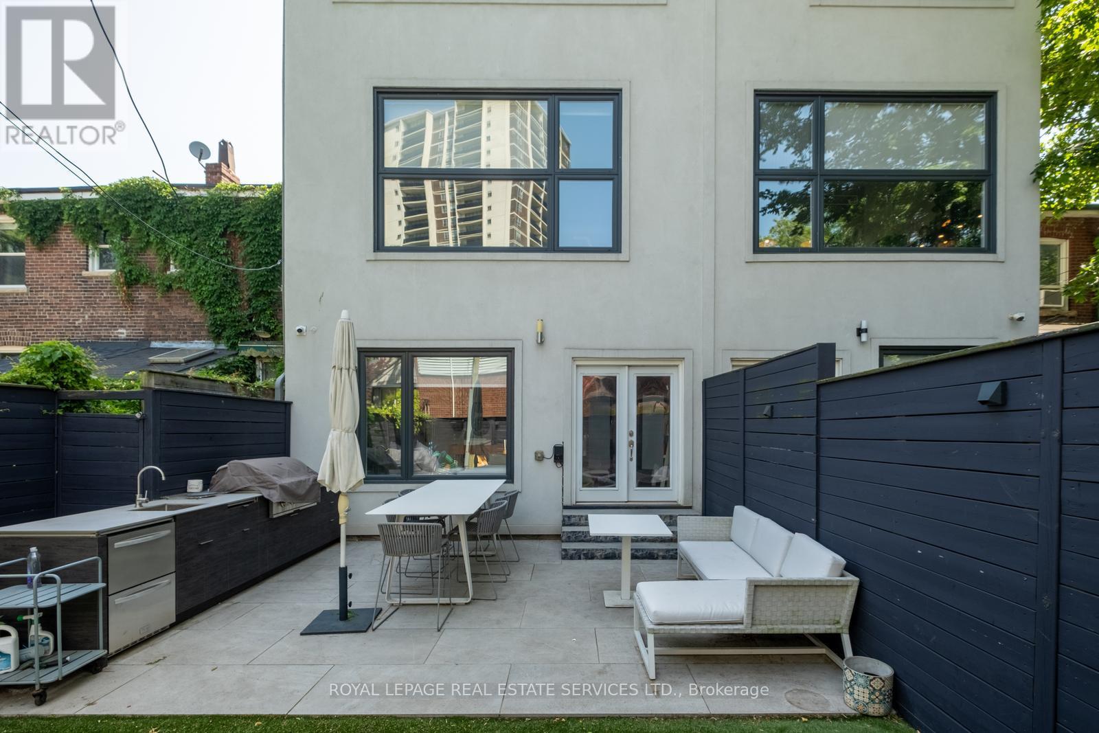 94 Cambridge Avenue, Toronto, Ontario  M4K 2L4 - Photo 23 - E13525520