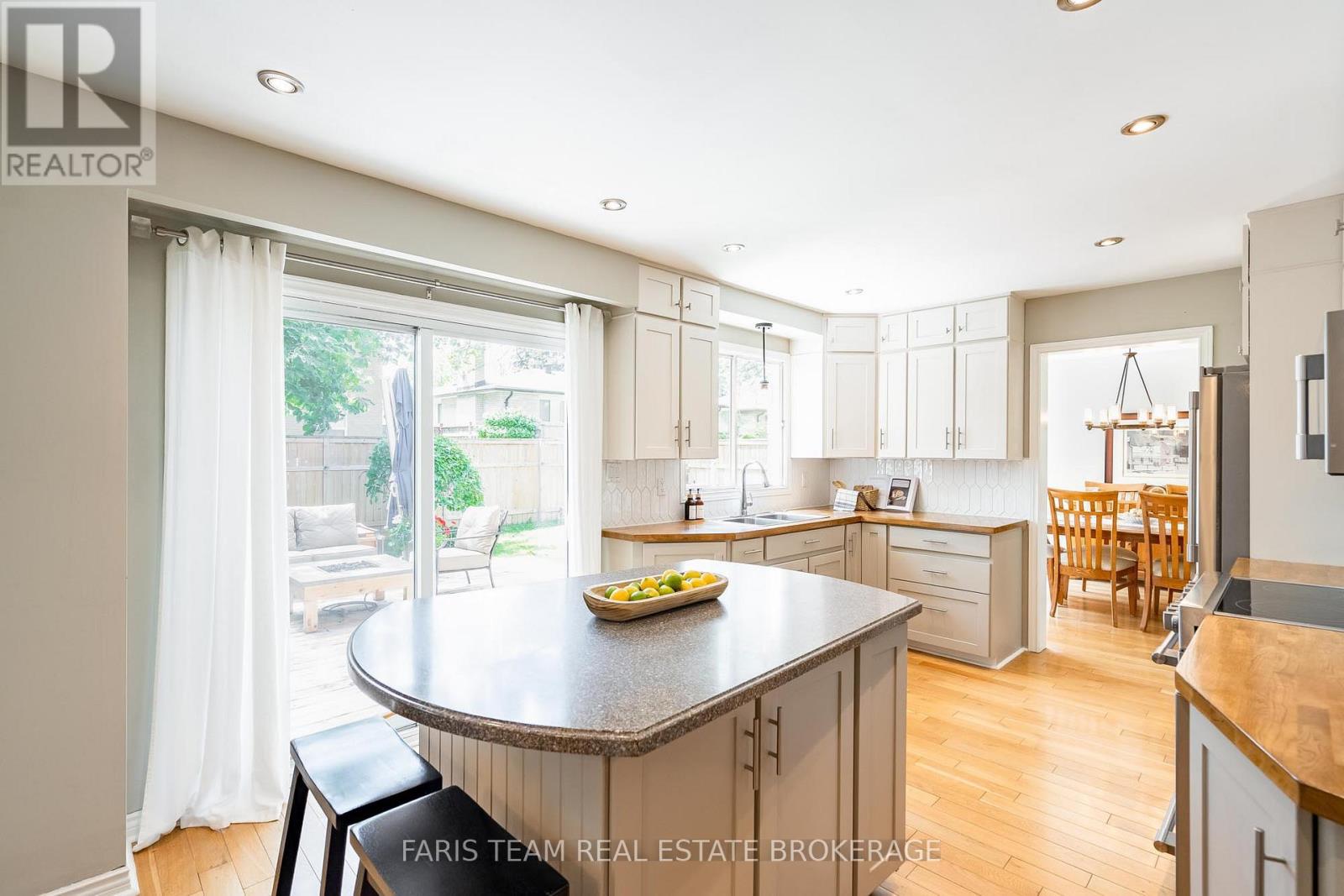 55 Oakridge Drive, Barrie (Sunnidale), Ontario  L4N 5N6 - Photo 10 - S13525440