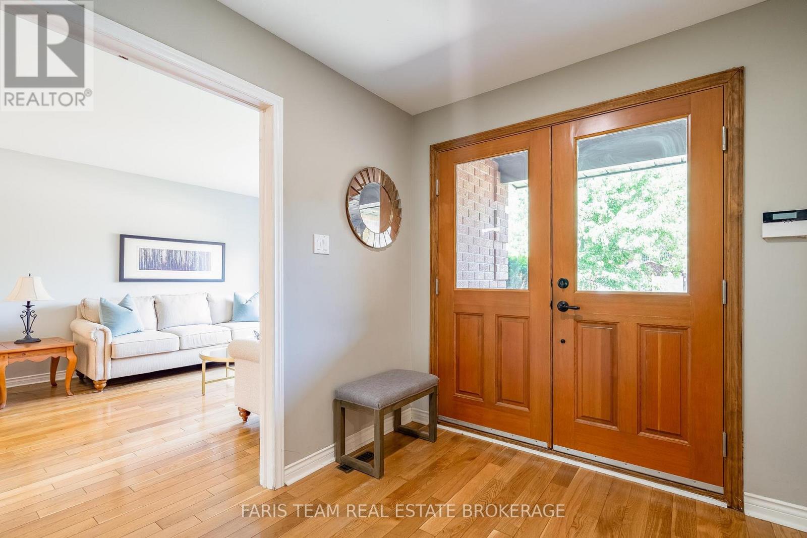 55 Oakridge Drive, Barrie (Sunnidale), Ontario  L4N 5N6 - Photo 5 - S13525440