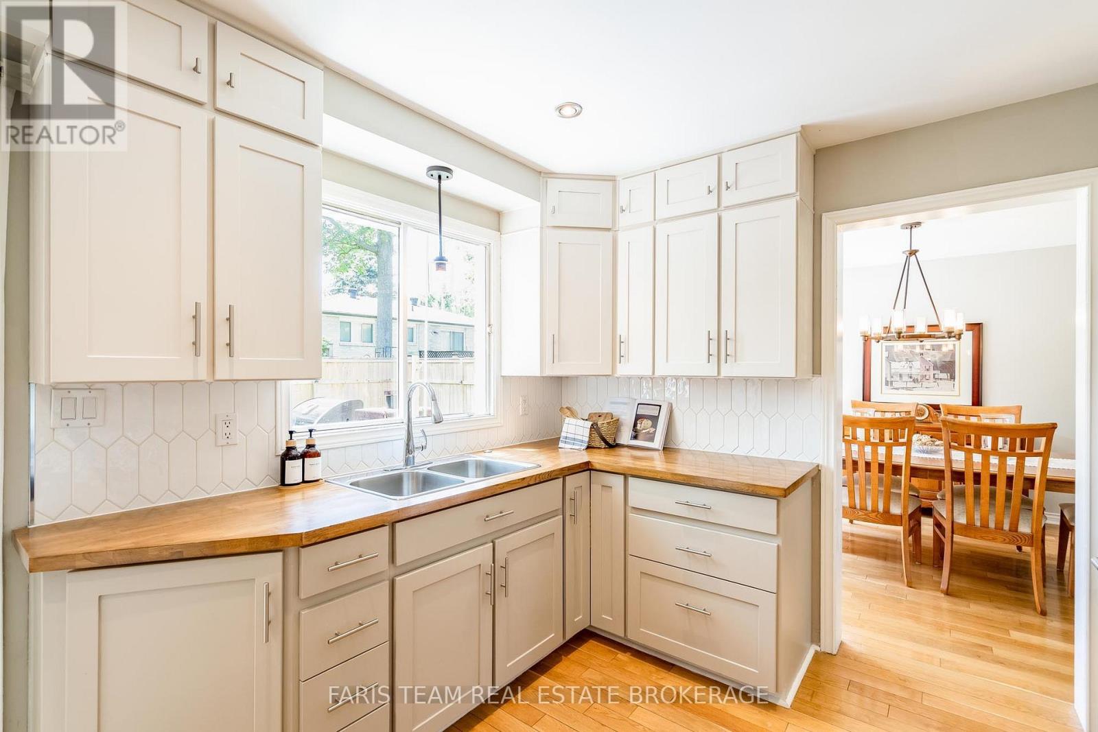 55 Oakridge Drive, Barrie (Sunnidale), Ontario  L4N 5N6 - Photo 7 - S13525440