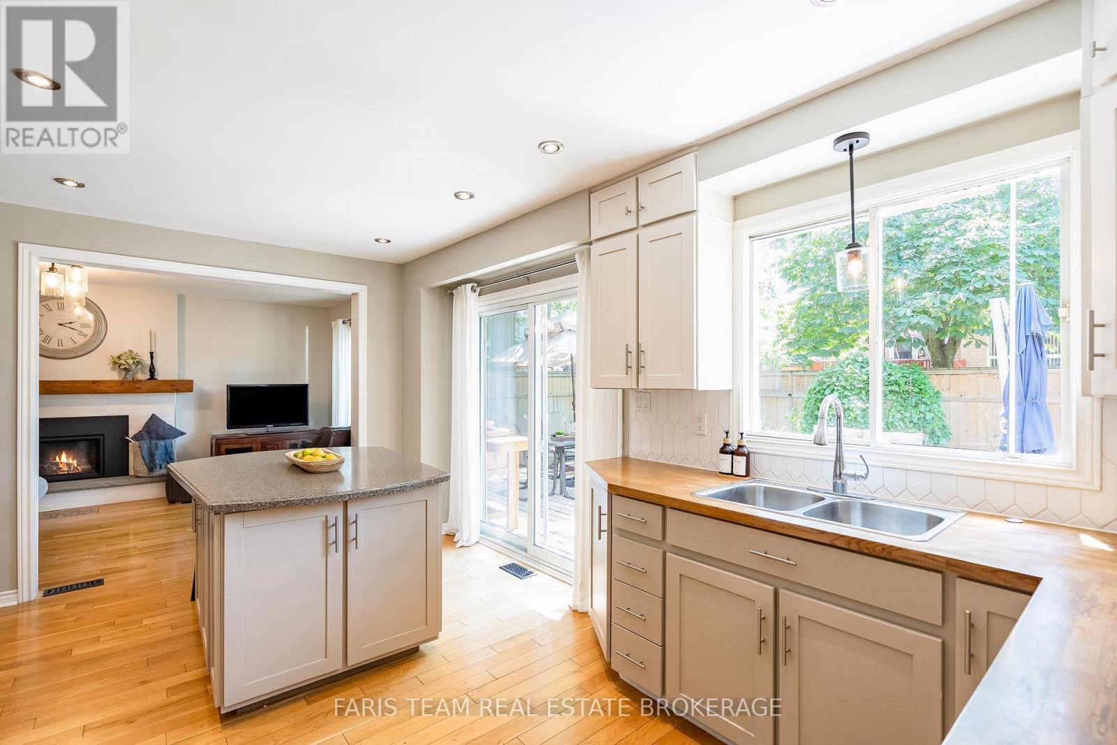 55 Oakridge Drive, Barrie (Sunnidale), Ontario  L4N 5N6 - Photo 9 - S13525440