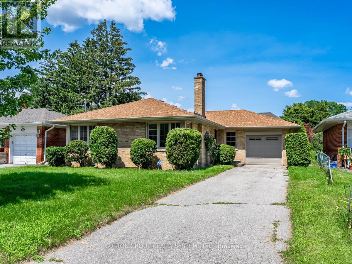 44 SAYBROOK AVENUE, Toronto, Ontario