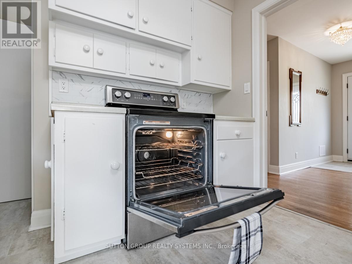 44 Saybrook Avenue, Toronto, Ontario  M8Z 2V4 - Photo 18 - W13525444