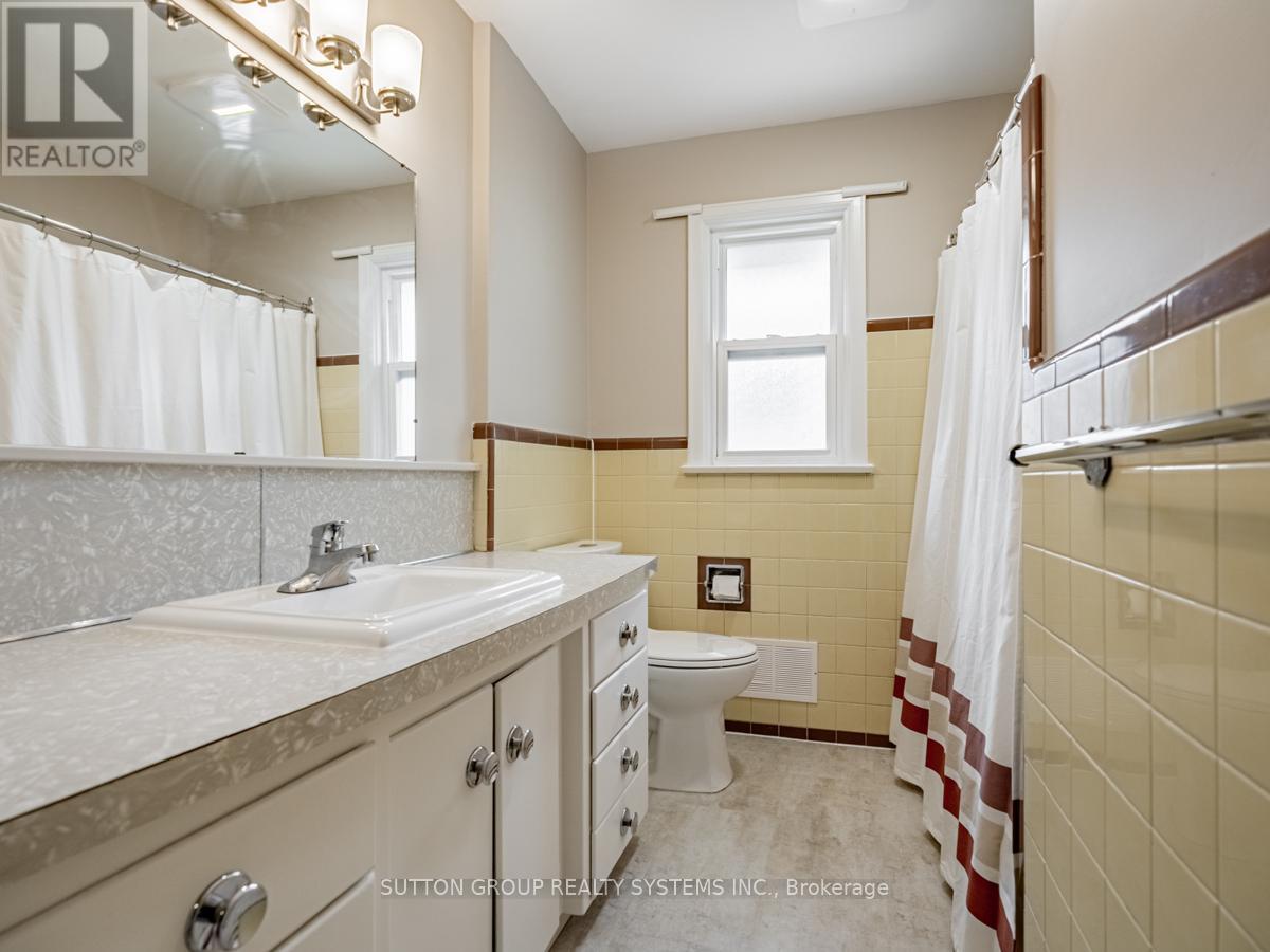 44 Saybrook Avenue, Toronto, Ontario  M8Z 2V4 - Photo 20 - W13525444