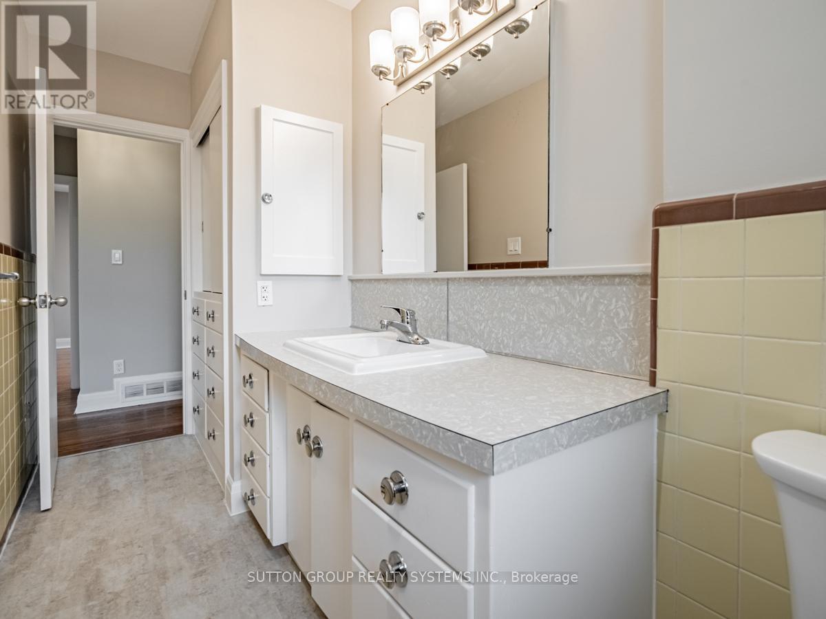 44 Saybrook Avenue, Toronto, Ontario  M8Z 2V4 - Photo 21 - W13525444