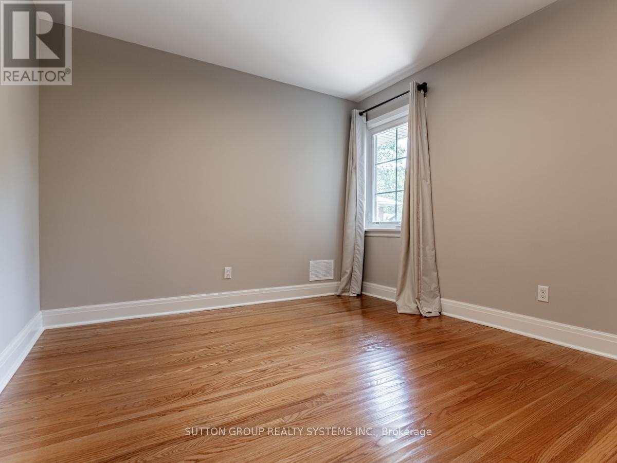 44 Saybrook Avenue, Toronto, Ontario  M8Z 2V4 - Photo 24 - W13525444