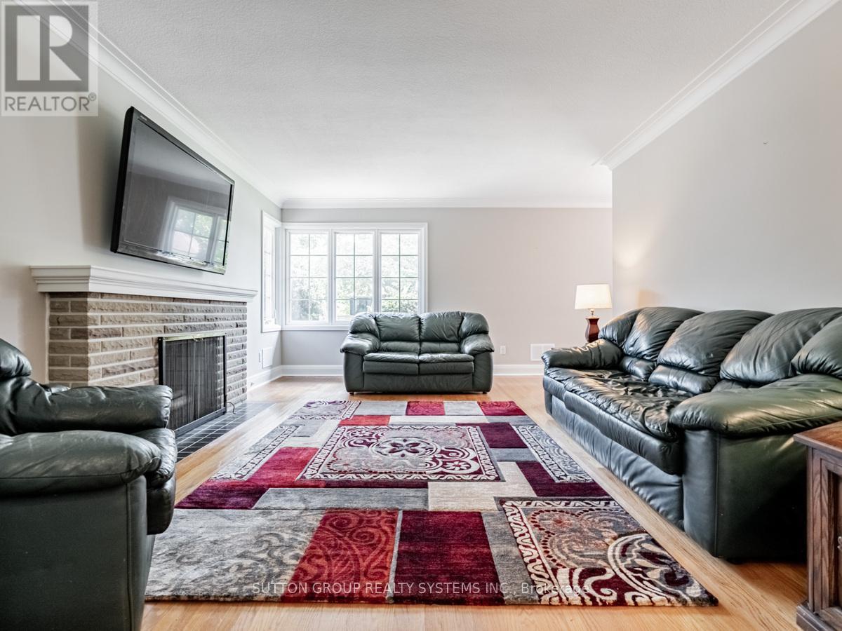 44 Saybrook Avenue, Toronto, Ontario  M8Z 2V4 - Photo 5 - W13525444