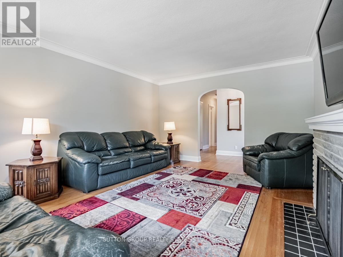 44 Saybrook Avenue, Toronto, Ontario  M8Z 2V4 - Photo 7 - W13525444