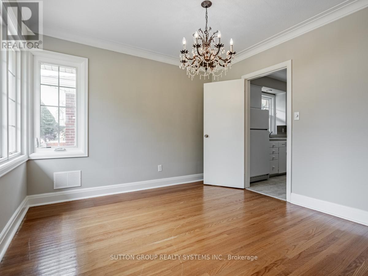 44 Saybrook Avenue, Toronto, Ontario  M8Z 2V4 - Photo 8 - W13525444