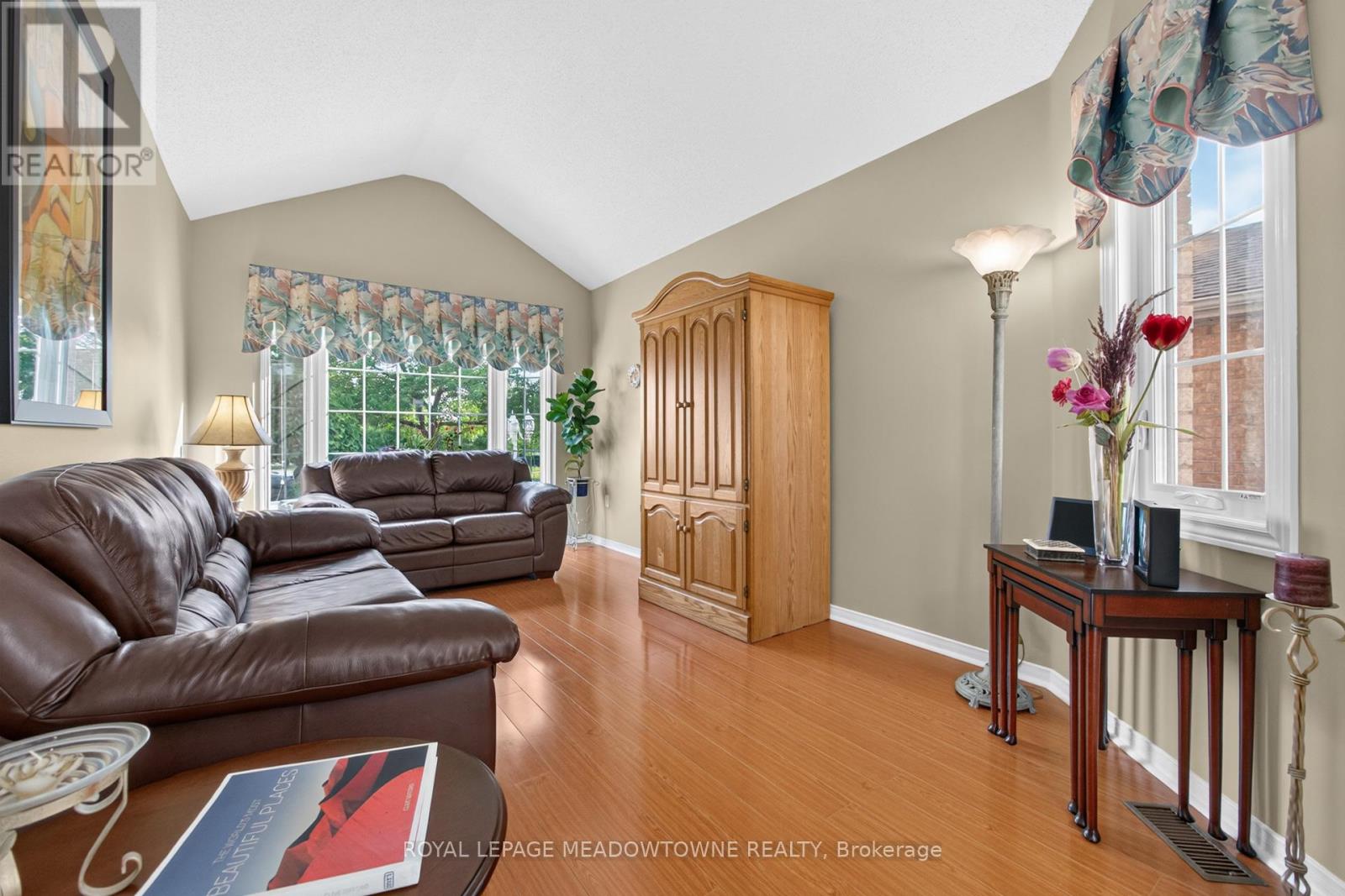 82 Miller Drive, Halton Hills, Ontario  L7G 5T2 - Photo 10 - W13525458