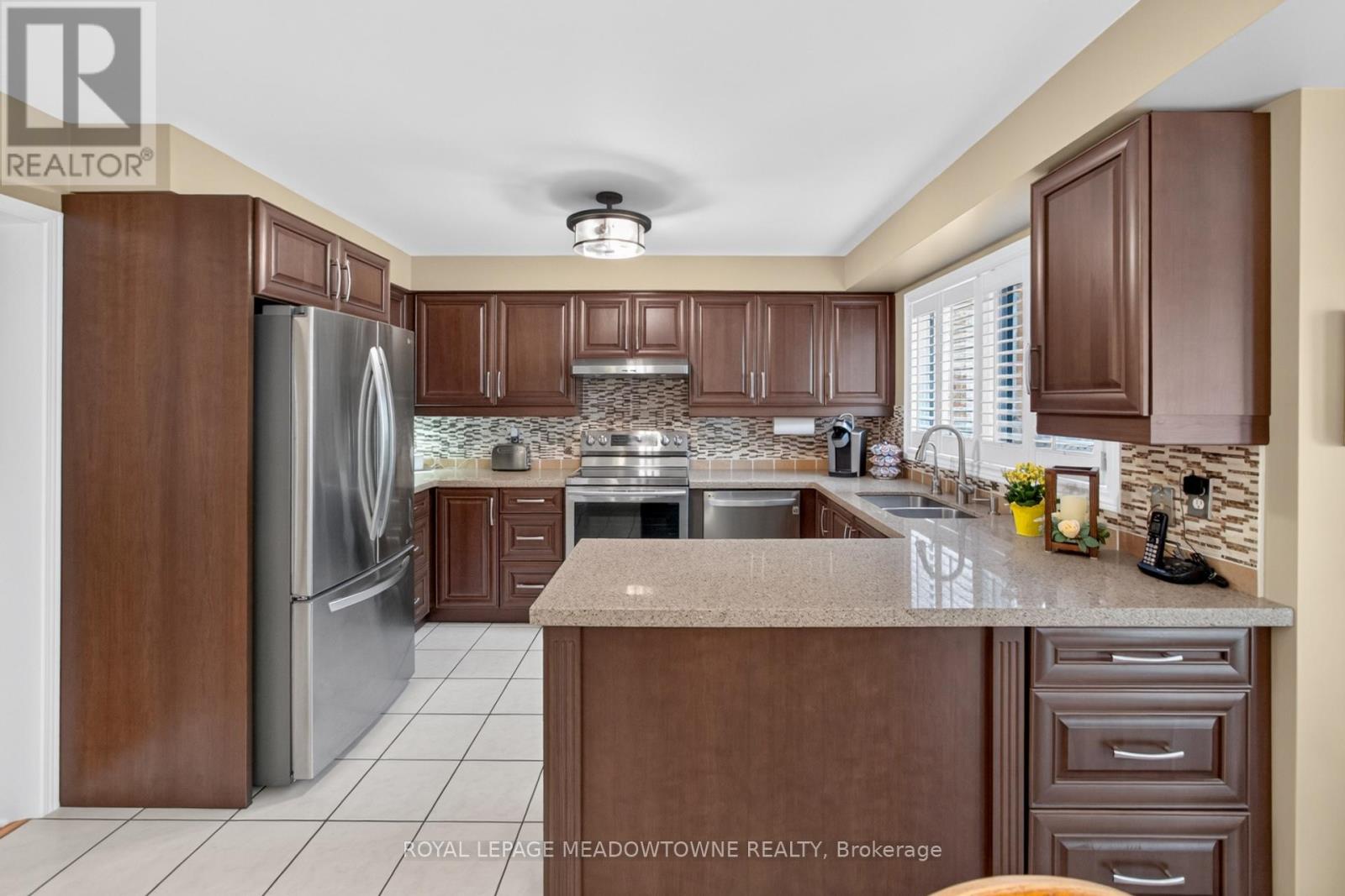 82 Miller Drive, Halton Hills, Ontario  L7G 5T2 - Photo 15 - W13525458
