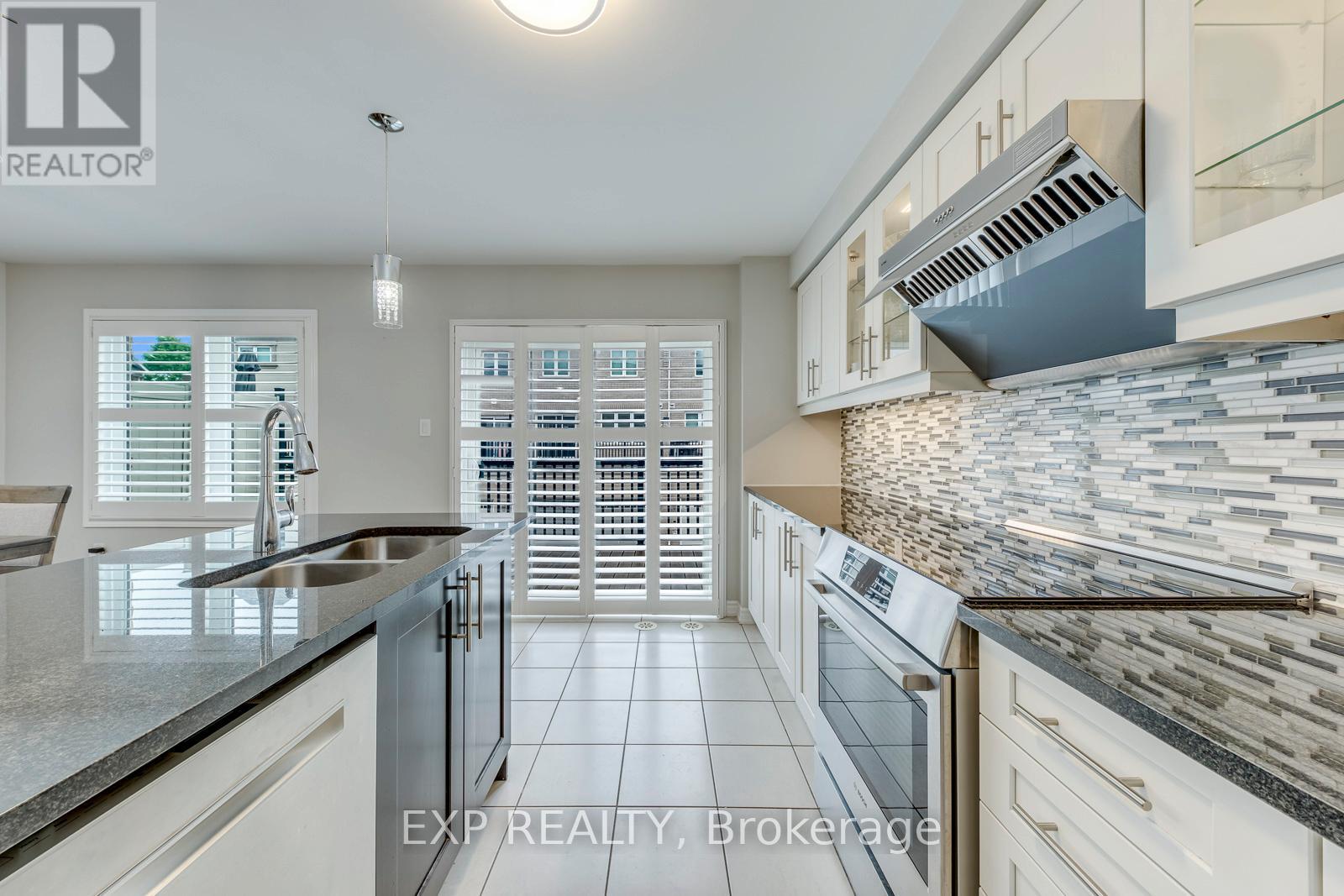 11 - 3002 Preserve Drive, Oakville, Ontario  L6M 0V2 - Photo 20 - W13525488