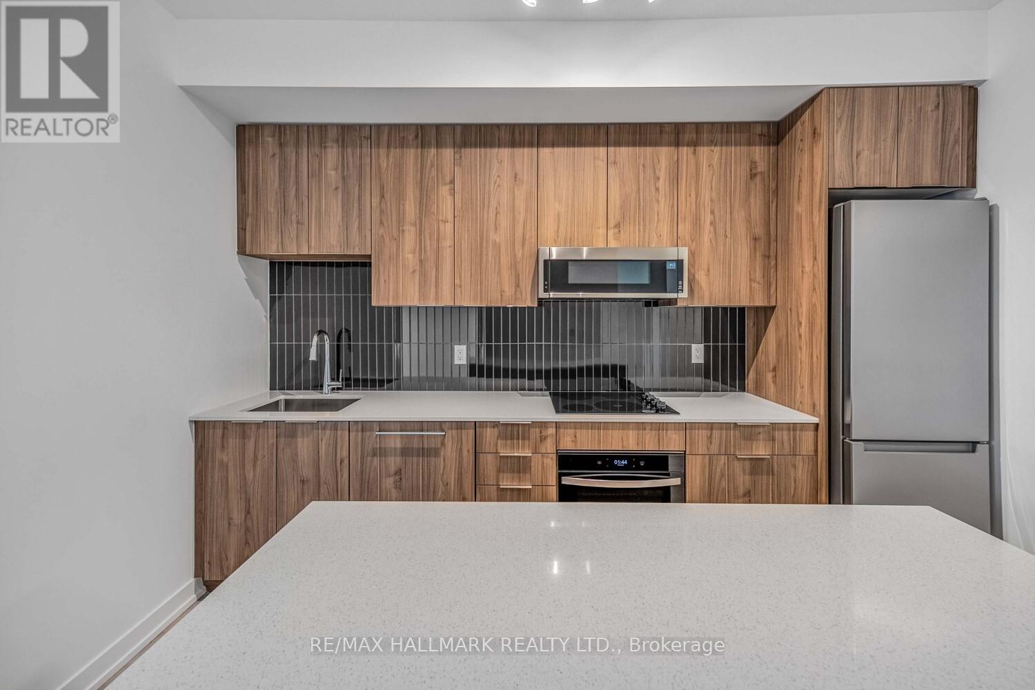607 - 2501 Saw Whet Boulevard, Oakville, Ontario  L6M 5N2 - Photo 6 - W13525518