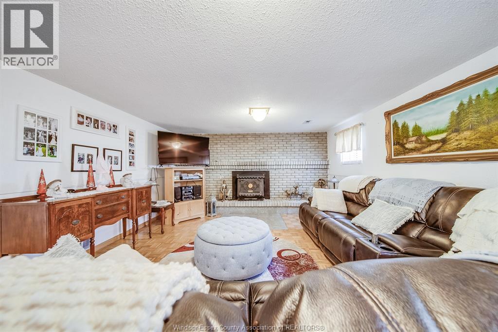 12139 Papineau, Tecumseh, Ontario  N8N 3B5 - Photo 31 - 26011918