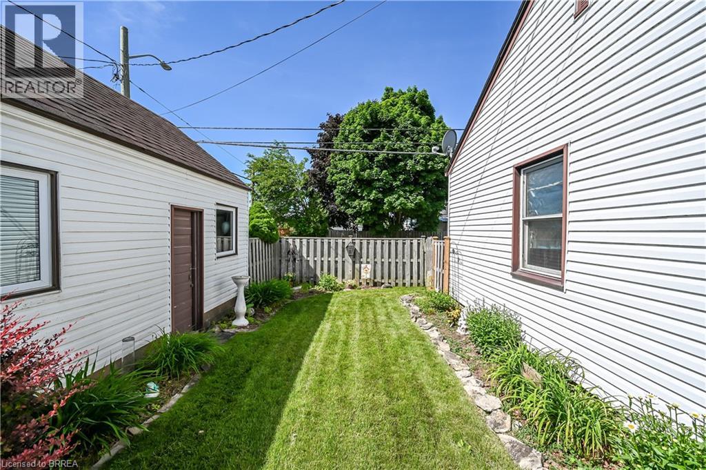 52 Division Street, Brantford, Ontario  N3S 2P2 - Photo 46 - 40842156