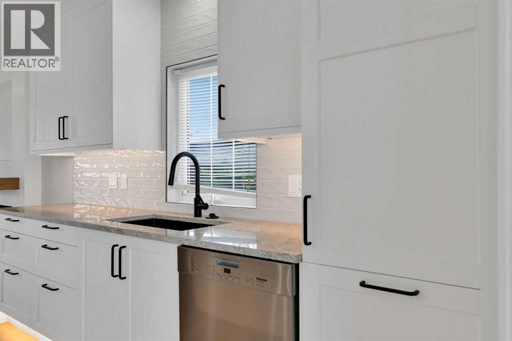 811 Seattle Drive SW, Calgary, Alberta  T2W 0M9 - Photo 7 - A2323217
