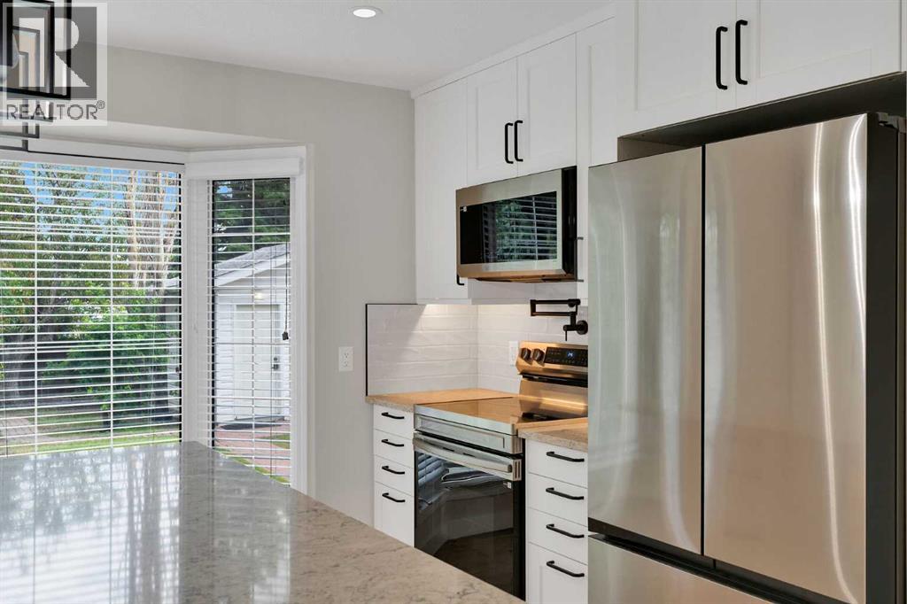811 Seattle Drive SW, Calgary, Alberta  T2W 0M9 - Photo 6 - A2323217