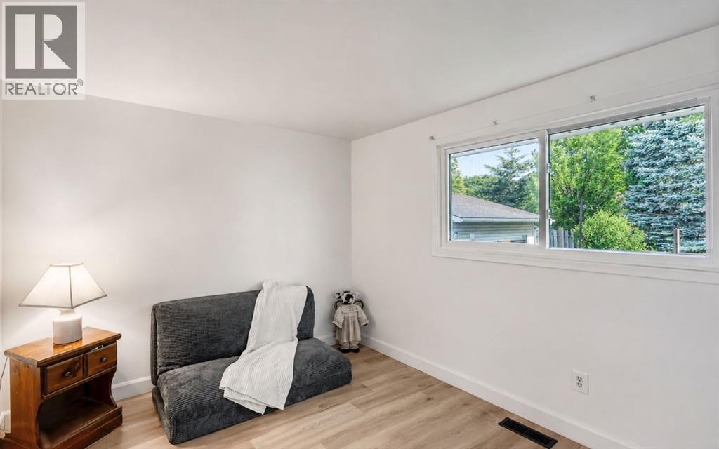 565 Plympton Street, Plympton-Wyoming, Ontario  N0N 1T0 - Photo 16 - 26016054