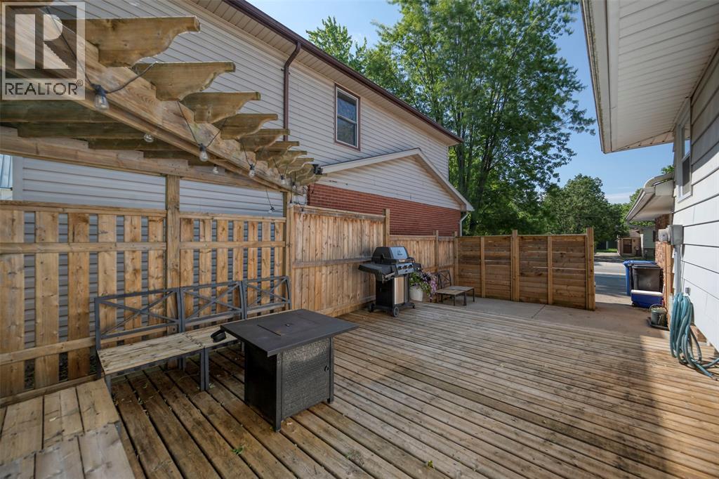 565 Plympton Street, Plympton-Wyoming, Ontario  N0N 1T0 - Photo 25 - 26016054