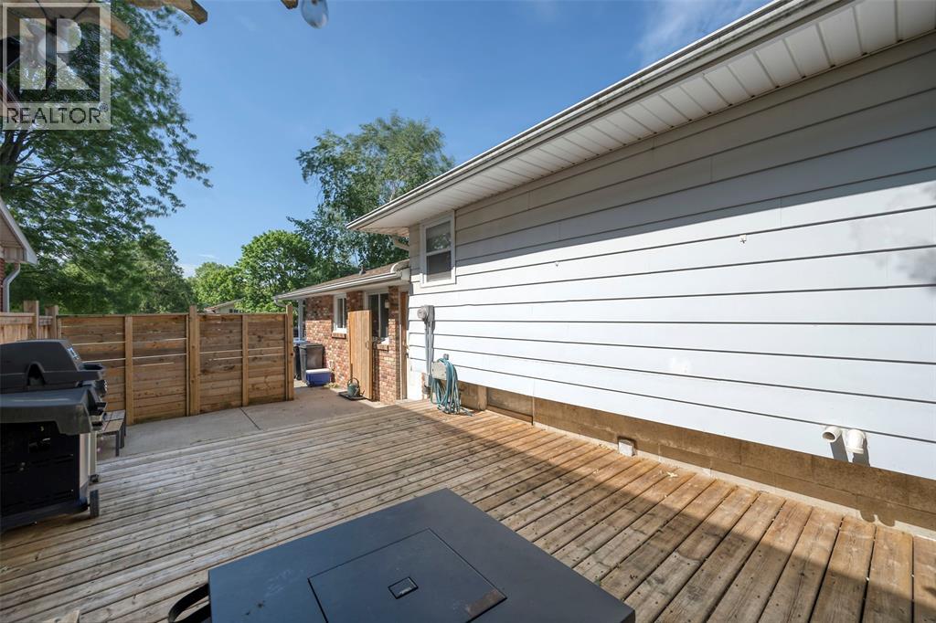 565 Plympton Street, Plympton-Wyoming, Ontario  N0N 1T0 - Photo 26 - 26016054