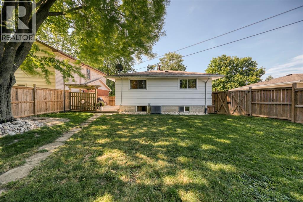 565 Plympton Street, Plympton-Wyoming, Ontario  N0N 1T0 - Photo 32 - 26016054