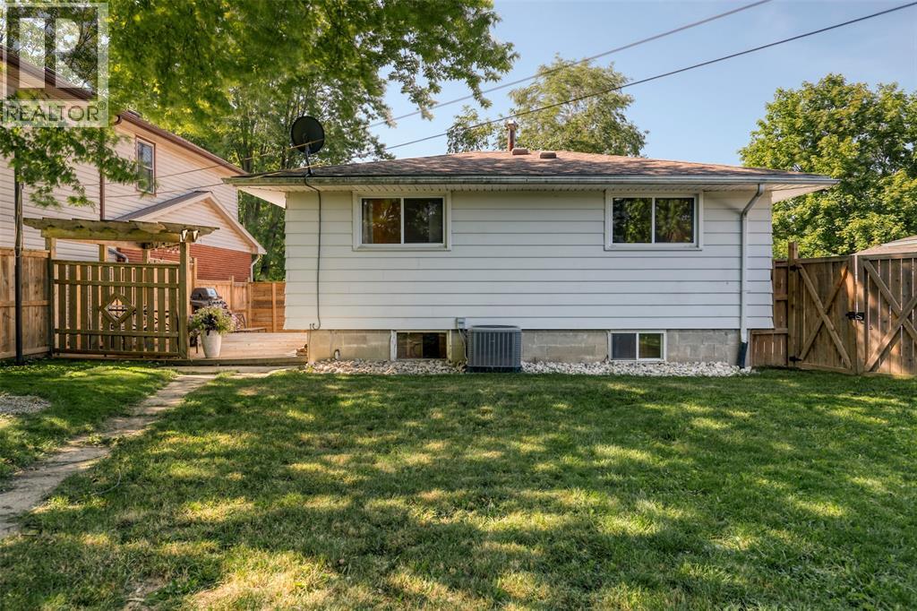 565 Plympton Street, Plympton-Wyoming, Ontario  N0N 1T0 - Photo 33 - 26016054