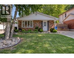 565 PLYMPTON STREET, Plympton-Wyoming, Ontario
