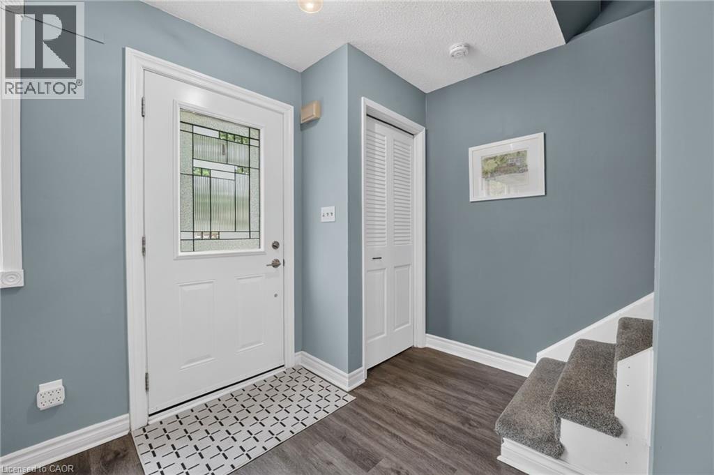 49 Birchpark Drive, Grimsby, Ontario  L3M 4M9 - Photo 2 - 40843574
