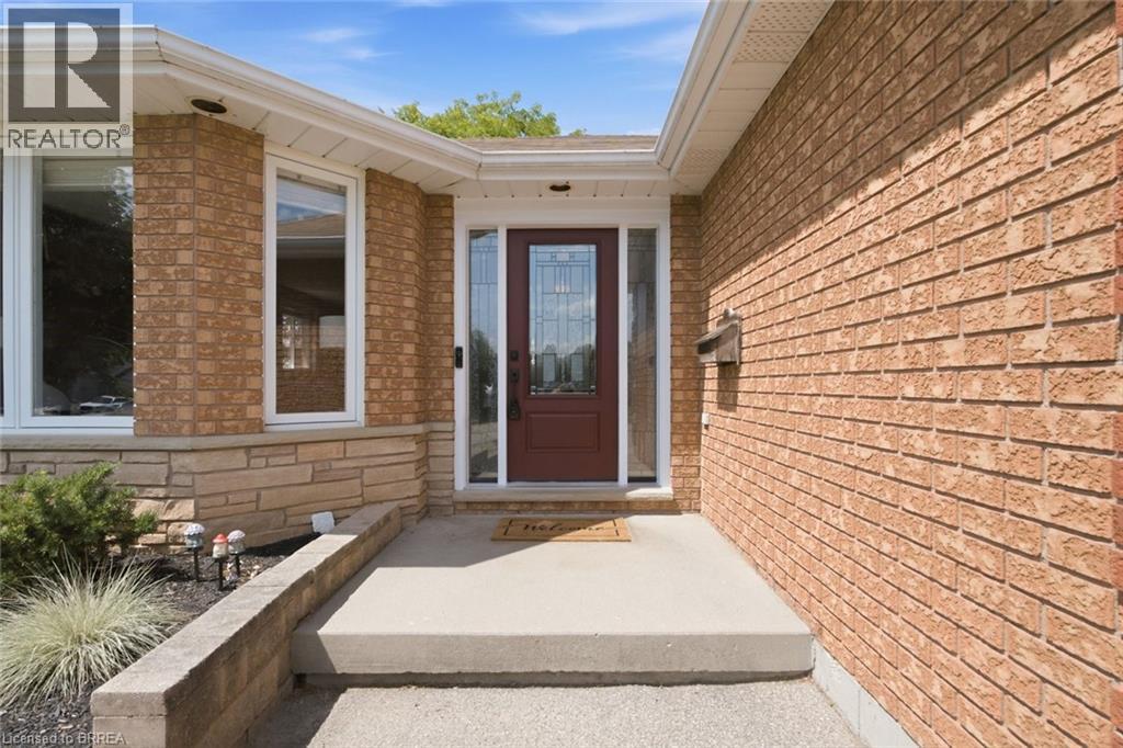 52 Allensgate Drive, Brantford, Ontario  N3V 1C8 - Photo 2 - 40834225
