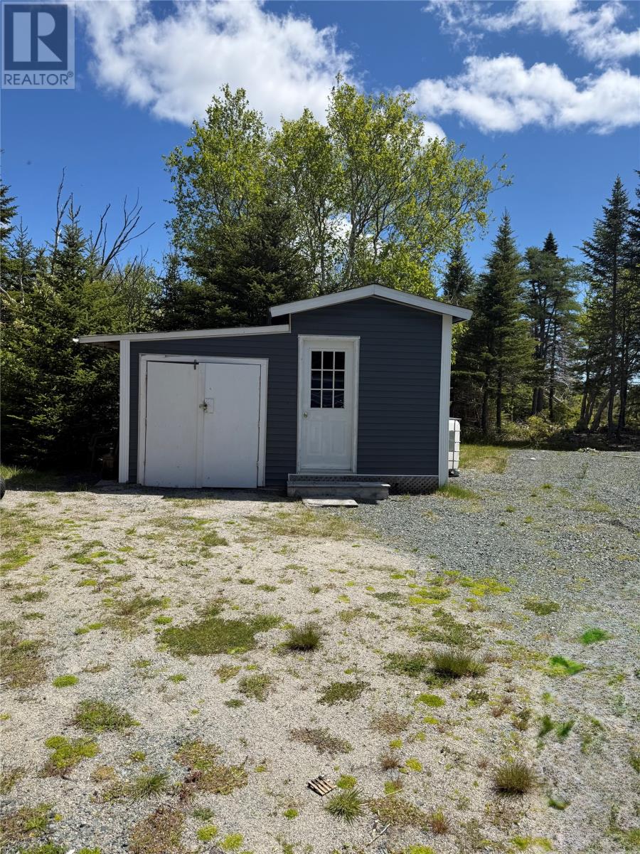 107 Mobile First Pond Road, Mobile, Newfoundland & Labrador  A0A 3A0 - Photo 3 - 1299392